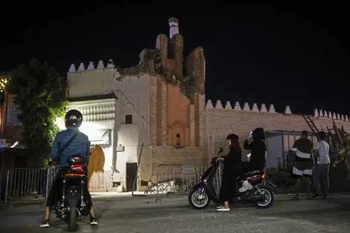 Minareti, botteghe e patrimoni Unesco. Crolla il luogo simbolo del sogno e della fuga