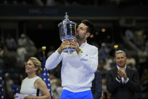 Us Open, Djokovic trionfa in finale contro Medvedev: è il suo 24° Slam