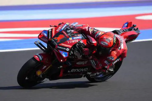 Bagnaia e il "fuoco amico"