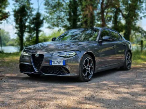 Nuova Alfa Romeo Giulia 2023: guarda la gallery del restyling 