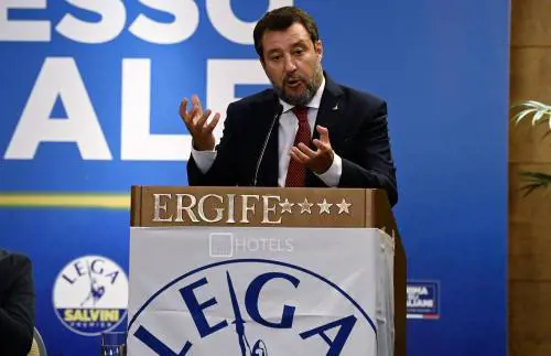 Processo Open Arms. Usano in aula l' "eroe" del caso Schettino per incastrare Salvini. "Udienza politica"