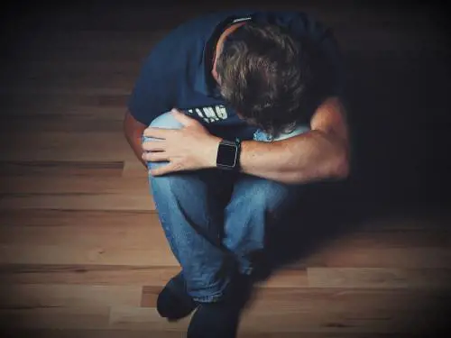 Bipolarismo, che cos’è, i sintomi e le cure