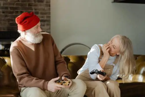 Over 65: gli hobby migliorano la salute mentale, lo studio