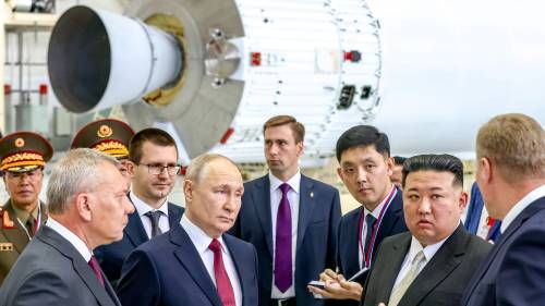 Kim, Putin e le "super armi": il colonnello smaschera i piani del Cremlino