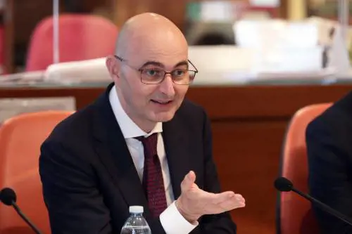 Gratteri capo a Napoli riesce a spaccare il Pd