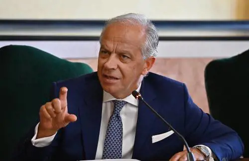 Piantedosi assicura: "Mai più zone franche in Italia, pronto un nuovo pacchetto"