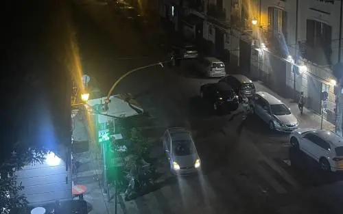Palermo sempre più pericolosa. Risse e furti di auto nella notte