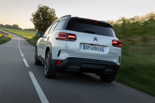 Citroen C5 Aircross Hybrid 136: guarda tutte le foto