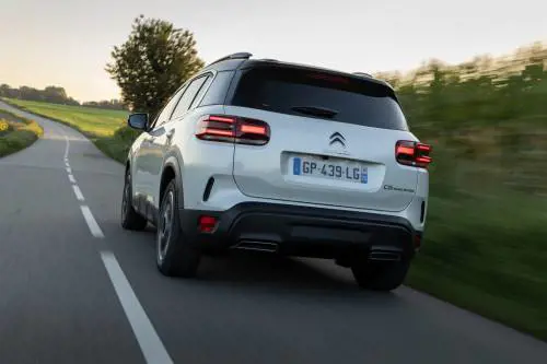 Citroen C5 Aircross Hybrid 136: guarda tutte le foto