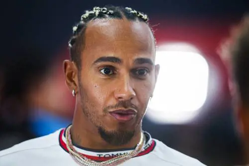 Bufera Red Bull per le frasi su Perez. Hamilton: "Le scuse non bastano"