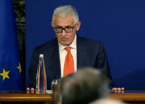 L'Ue alza il pressing sull'Italia per Mes e Patto di Stabilità. Ma il governo fa muro sul calcolo del deficit