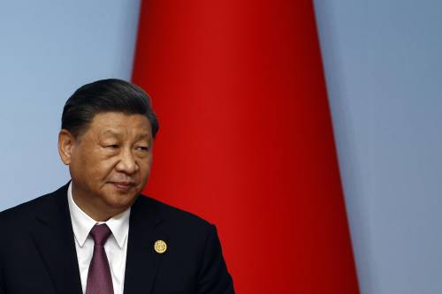"Fase critica per la nostra economia": Xi ammette le difficoltà della Cina