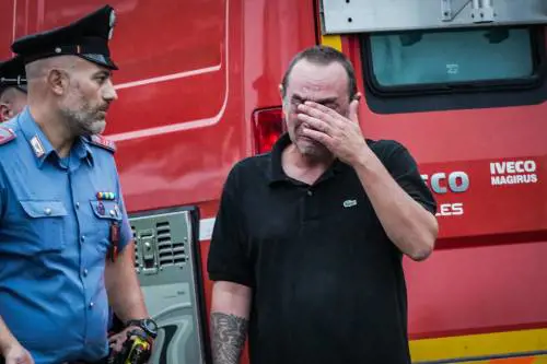 I rottami, il muro di fuoco, la vettura: le immagini dello schianto della Freccia Tricolore