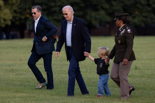 Hunter Biden con il figlio e il padre Joe.