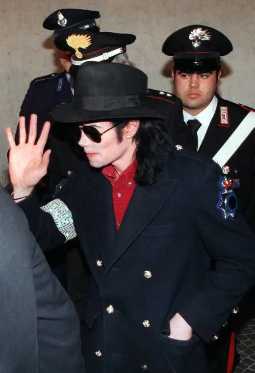 Michael Jackson "censurato": il film biografico ha eliminato gli anni più controversi