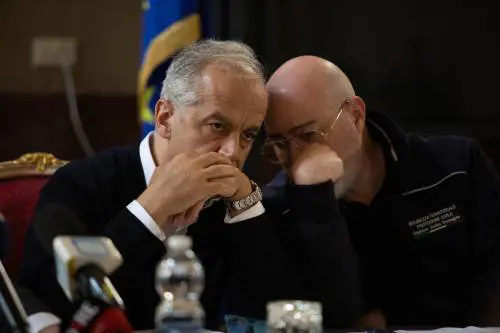  "Piantedosi è stato un ottimo prefetto". Bonaccini imbarazza il Pd