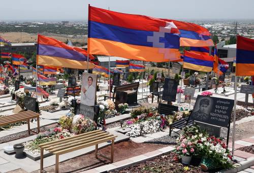 L'ombra della guerra incombe sull'Armenia: la ferita aperta nel Nagorno Karabakh