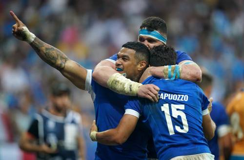 Rugby, l’Italia soffre un tempo, poi schianta 38-17 il coriaceo Uruguay