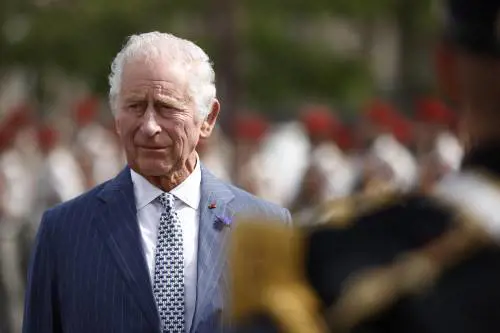 Il significato privato e doloroso che la Francia ha per Carlo III