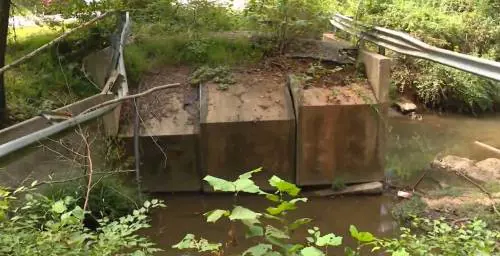 Segue Google Maps e precipita da un ponte crollato: la famiglia fa causa a Big G