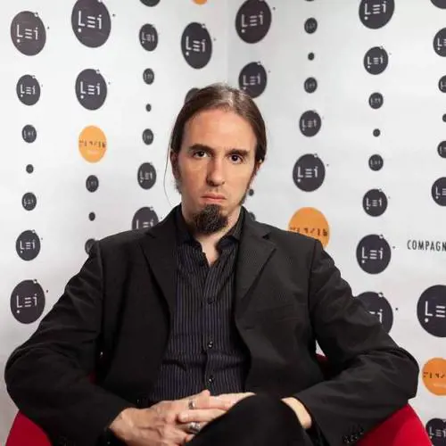 "Né reale né virtuale, ormai il mondo è ibrido"