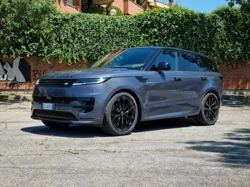 Nuova Range Rover Sport, guarda la gallery della prova 