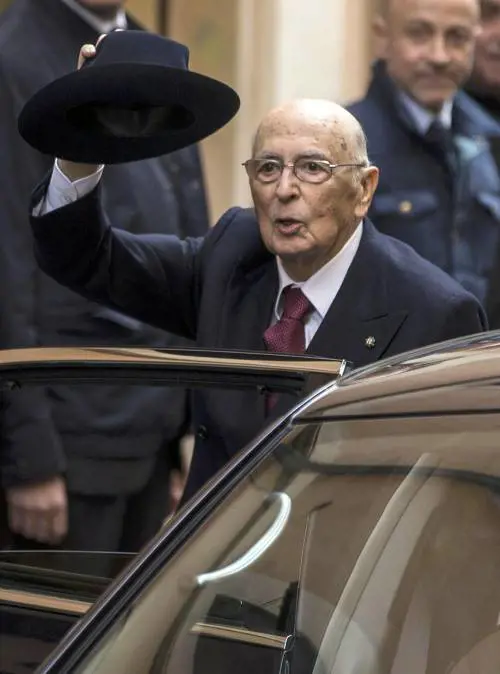 Il prof: "È legittimo". Anche Napolitano difese il "non voto"