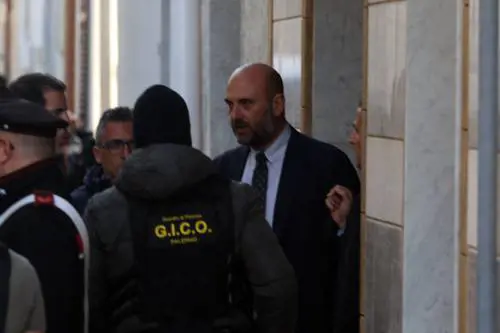 "Lui l'ultimo degli irriducibili. Ora è caccia al nuovo capo"