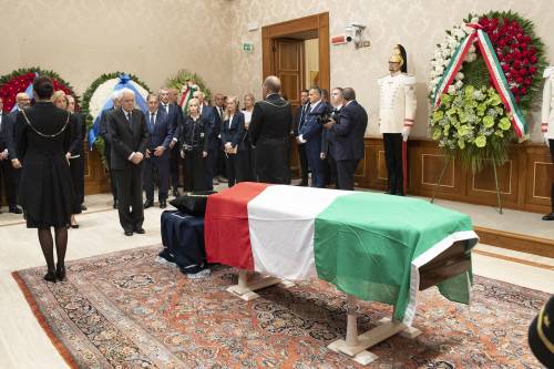 Napolitano, è il giorno dei funerali: per la prima volta si tengono a Montecitorio