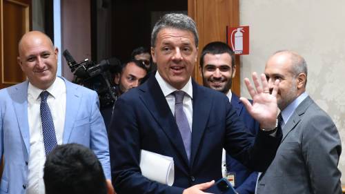 In aula al funerale di Napolitano, ma non tra gli ex premier: il giallo su Renzi