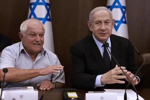 Prima volta di un ministro israeliano a Riad. I sauditi: "È tempo di uno Stato palestinese"