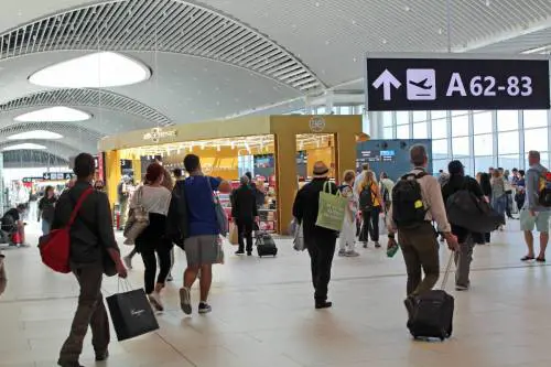 Aeroporti, sciopero di 24 ore venerdì 29 settembre: a incrociare le braccia sono i lavoratori dell’handling
