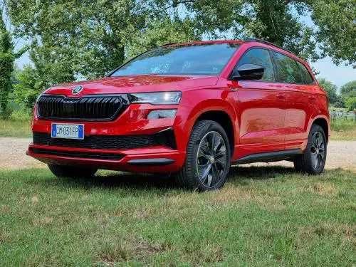 Skoda Karoq 2023: la gallery del nuovo crossover compatto