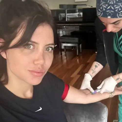 "La paura di aspettare...". Wanda Nara parla della sua malattia sui social