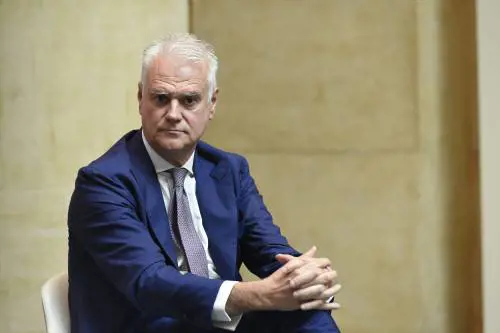 "Ora diventa figo fare lo statale"