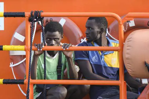 Migranti liberati, il tunisino ringrazia il giudice: "Farò valere le mie richieste"