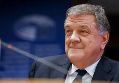 Avvisi pilotati e "confessioni estorte". Tutte le ombre del caso Qatargate