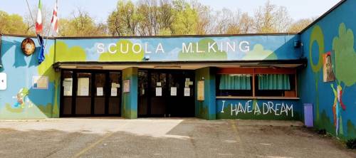 Tragedia sfiorata alla scuola elementare Martin Luther King di Milano
