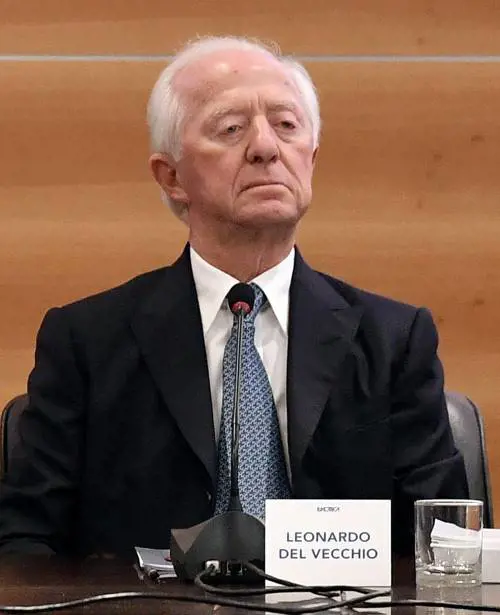 Eredità Del Vecchio: gli occhi del fisco sullo scontro tra figli. Ed Essilux finisce nel mirino di Parigi