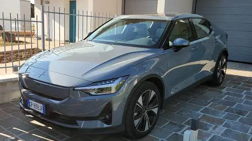 Polestar 2 (MY24): guarda tutte le foto