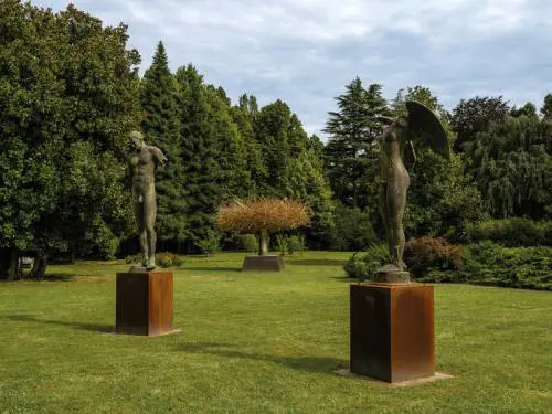 Ora Villa Fürstenberg è la casa della scultura