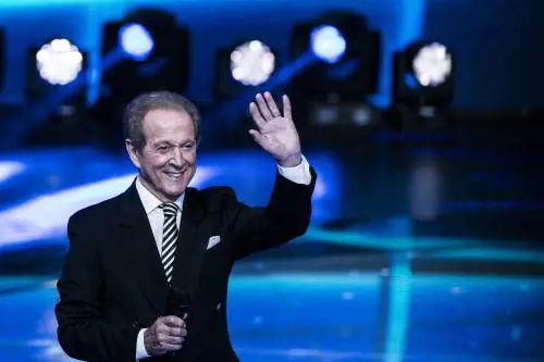 "È saltata l'ospitata di Memo Remigi". Cosa è successo a Domenica In