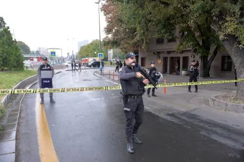 Kamikaze contro Ankara, il Pkk rivendica. Replica turca: raid aerei sui curdi in Irak 