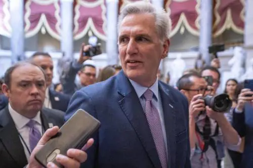 McCarthy destituito senza il salvagente dei dem. Capitol Hill nel caos