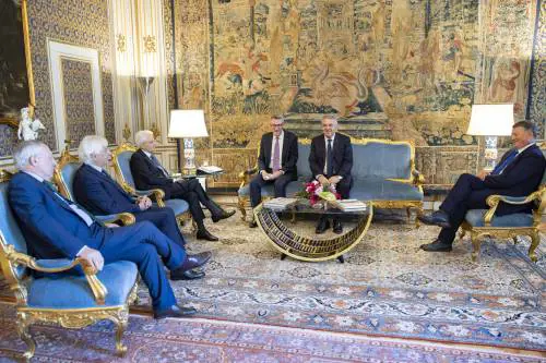 I giornali di casa Agnelli tirano la giacca a Mattarella. Lo "stupore" del Colle