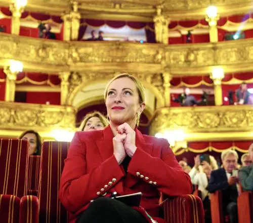 Giorgia Meloni torna single, visioni tribali. Le parole della settimana