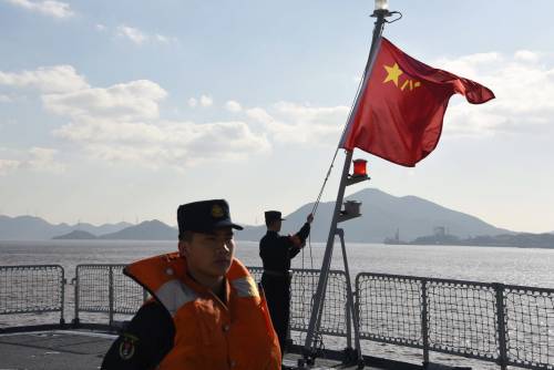 Navi cinesi verso le isole contese: la mossa di Xi che può scatenare l'escalation