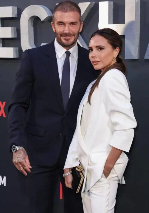 "Devi essere orgogliosa". David Beckham e gli auguri alla moglie Victoria per i suoi 50 anni