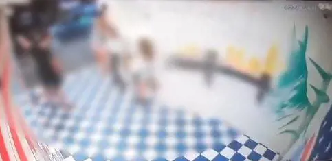 Frame del video acquisito dalla polizia
