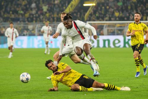Borussia Dortmund-Milan, le pagelle: bene Leao (7), Giroud (5) impreciso